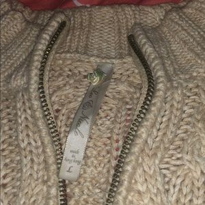 Leo & Nicole sweater 🌸